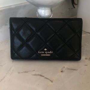 ✨Black Kate spade wallet✨
